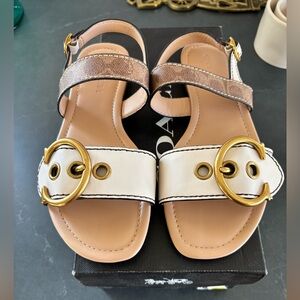 coach Jen White & Tan Women's Leather Buckle Sandals NEW never worn